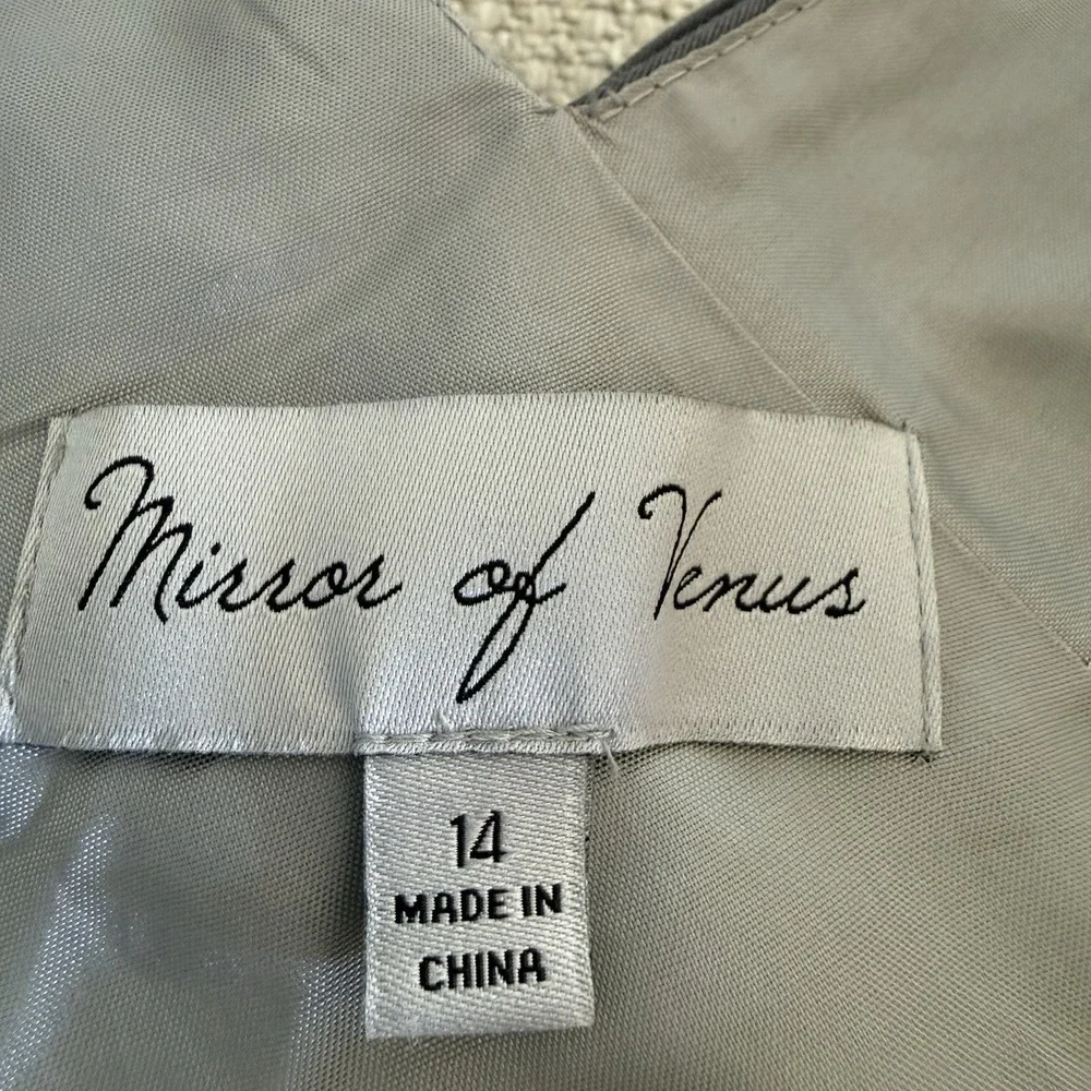 Mirror of Venus Anthropologie Gray Silk V Neck A Line Dress Size 14‎ Pleated